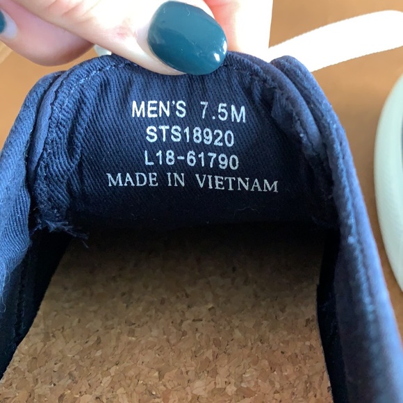 Men’s Sperry shoes - Picture 6 of 7